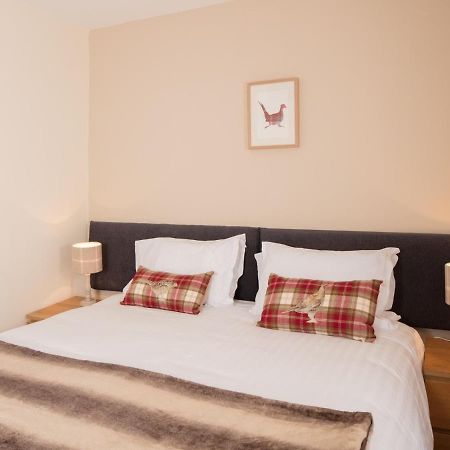 The Gordon Arms Hotel West Linton Eksteriør bilde