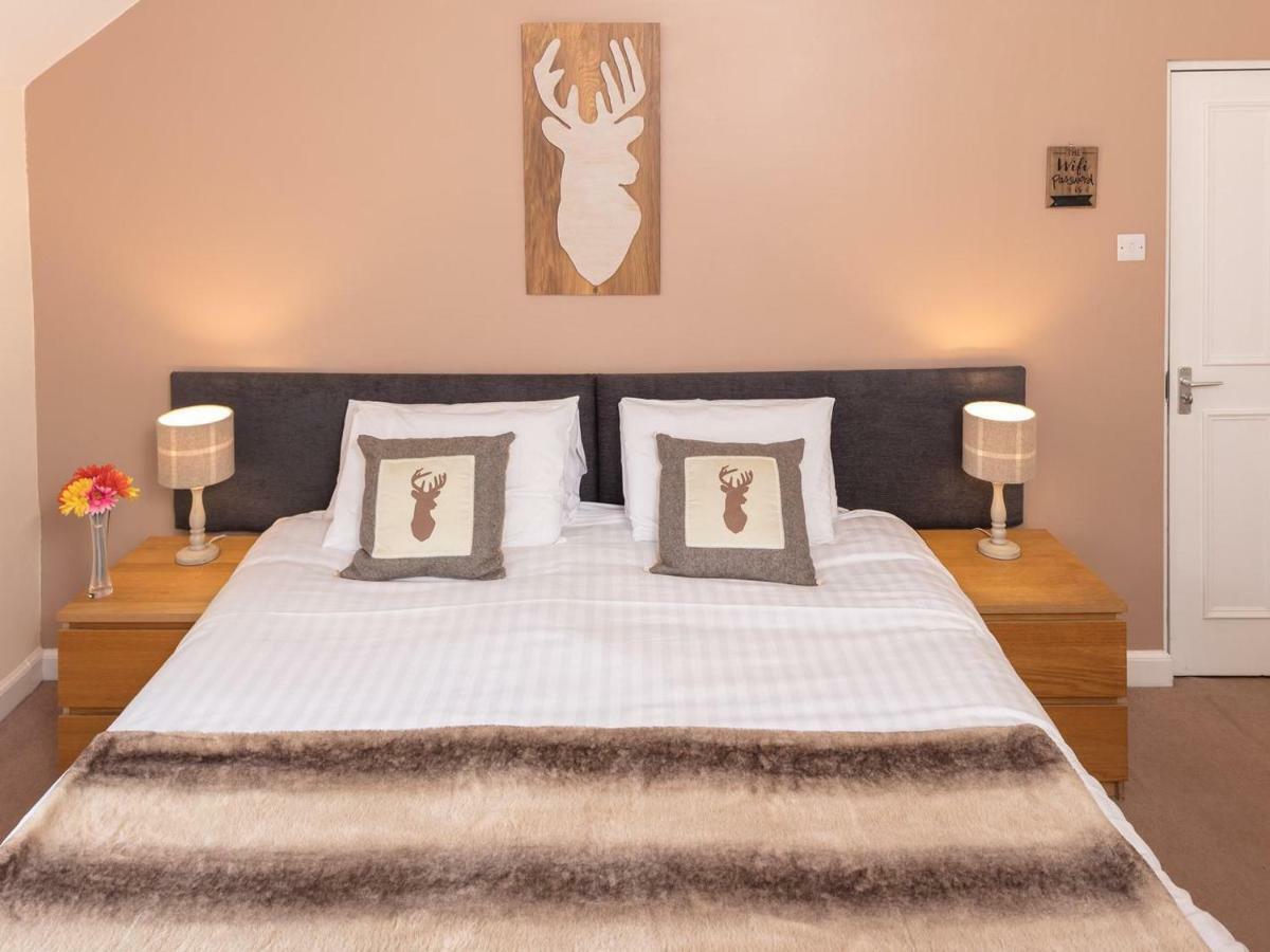 The Gordon Arms Hotel West Linton Eksteriør bilde