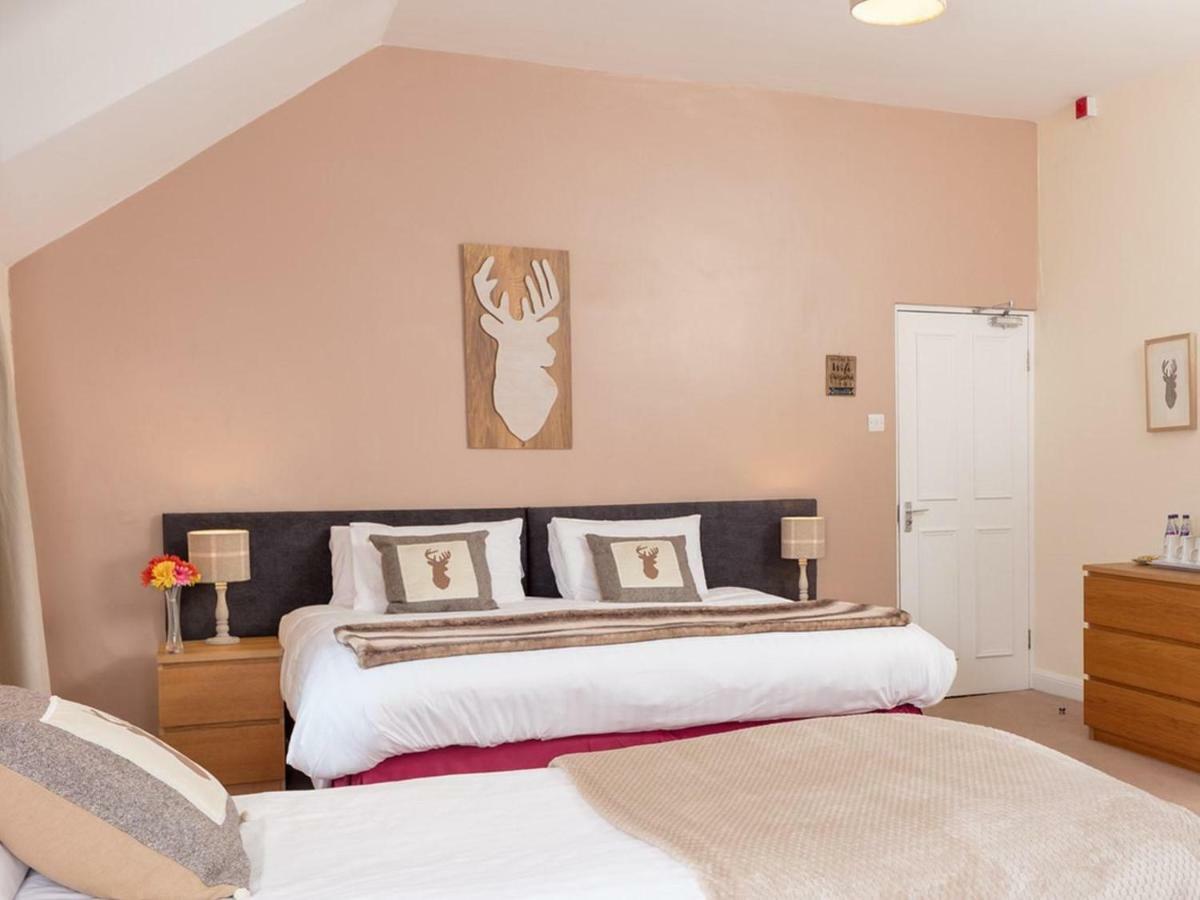 The Gordon Arms Hotel West Linton Eksteriør bilde