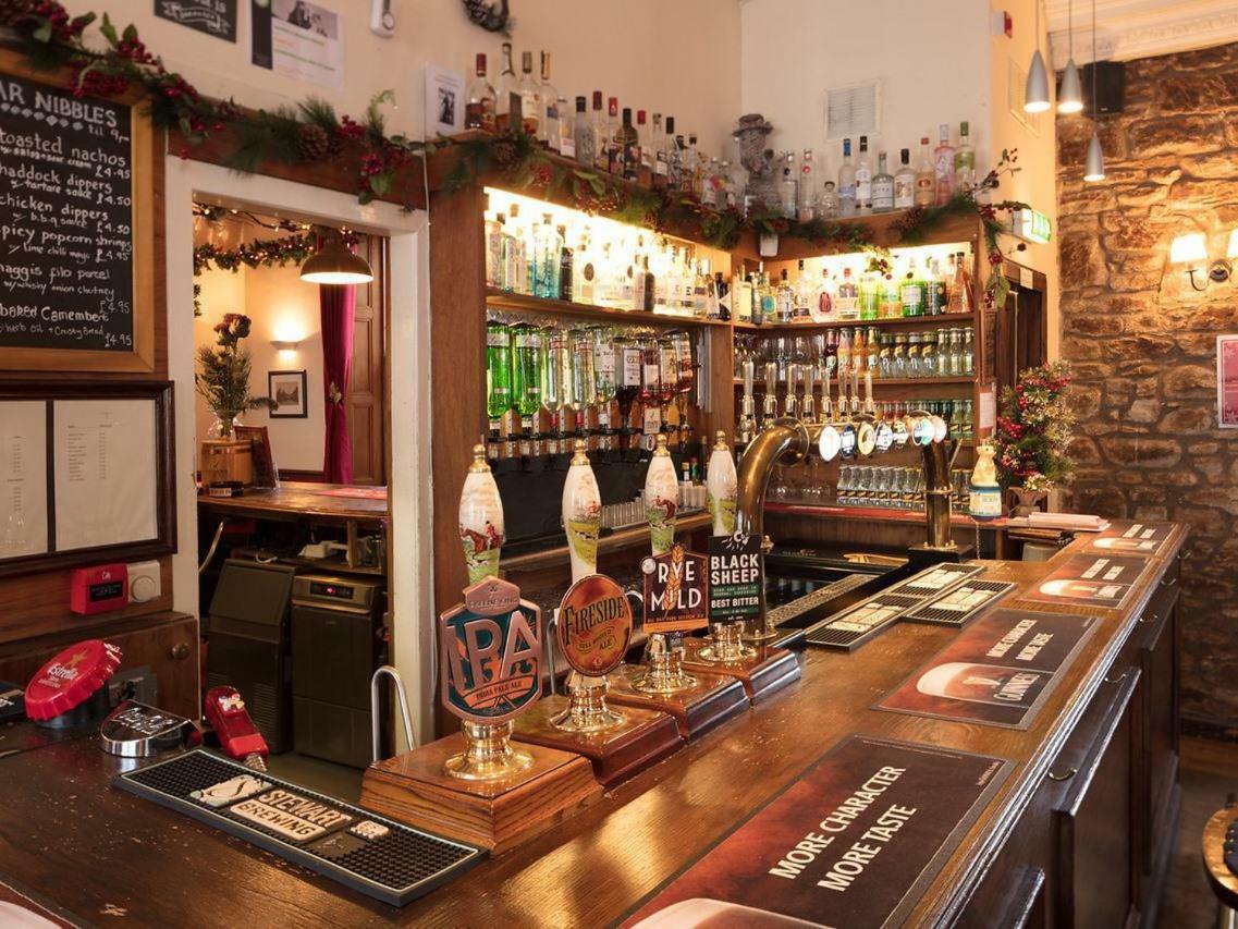 The Gordon Arms Hotel West Linton Eksteriør bilde